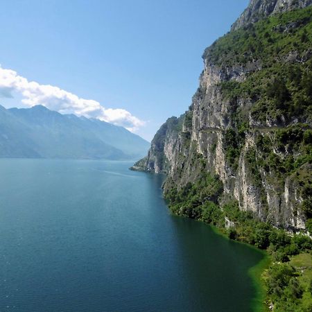 Albergo Garni Francesco Torbole Sul Garda ภายนอก รูปภาพ
