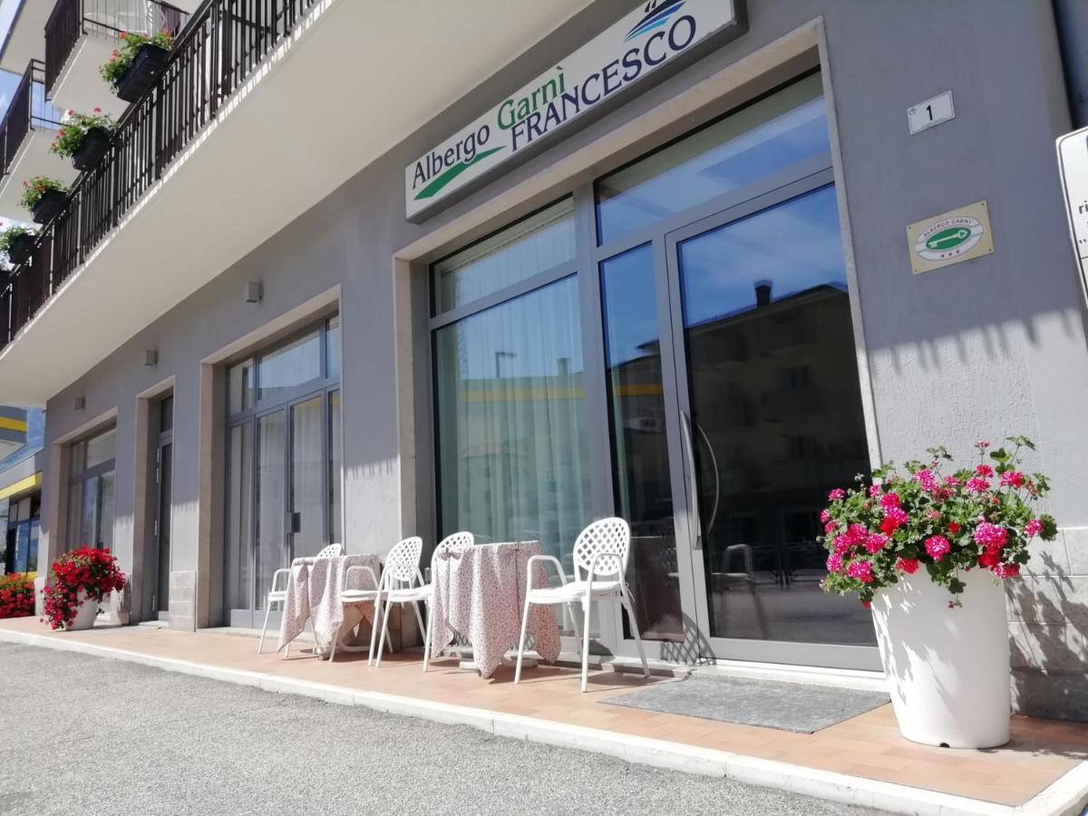 Albergo Garni Francesco Torbole Sul Garda ภายนอก รูปภาพ