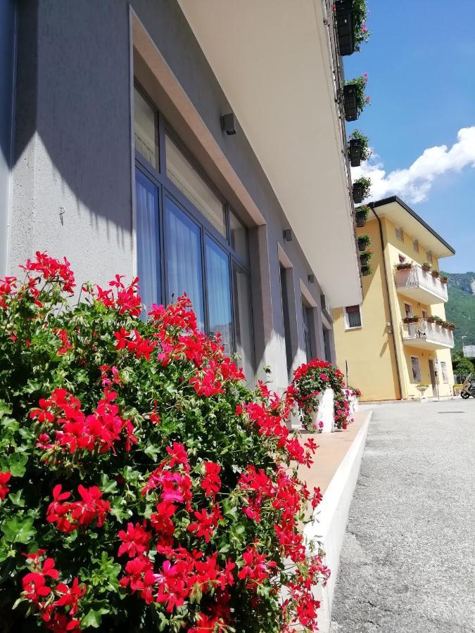 Albergo Garni Francesco Torbole Sul Garda ภายนอก รูปภาพ