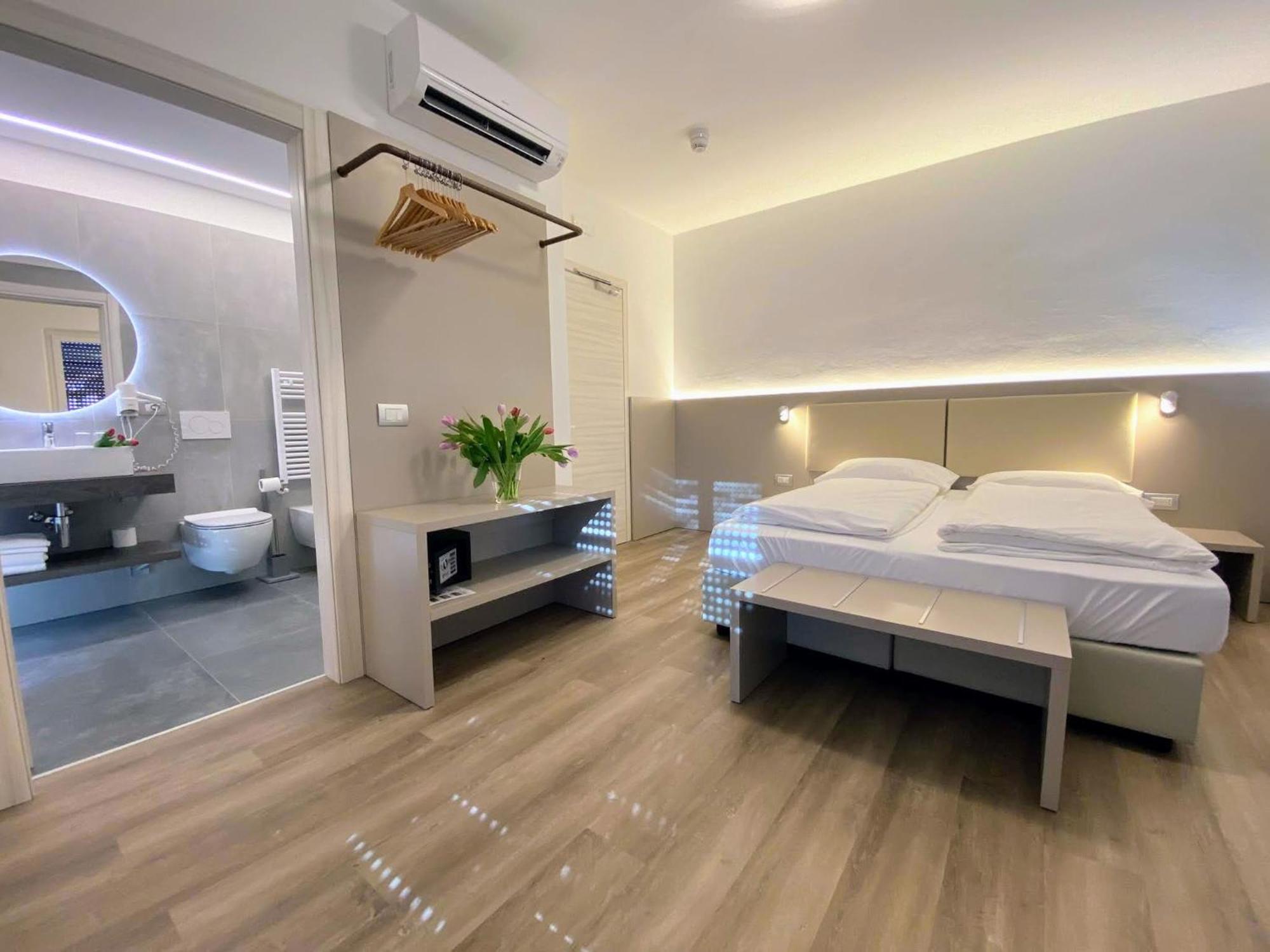Albergo Garni Francesco Torbole Sul Garda ภายนอก รูปภาพ
