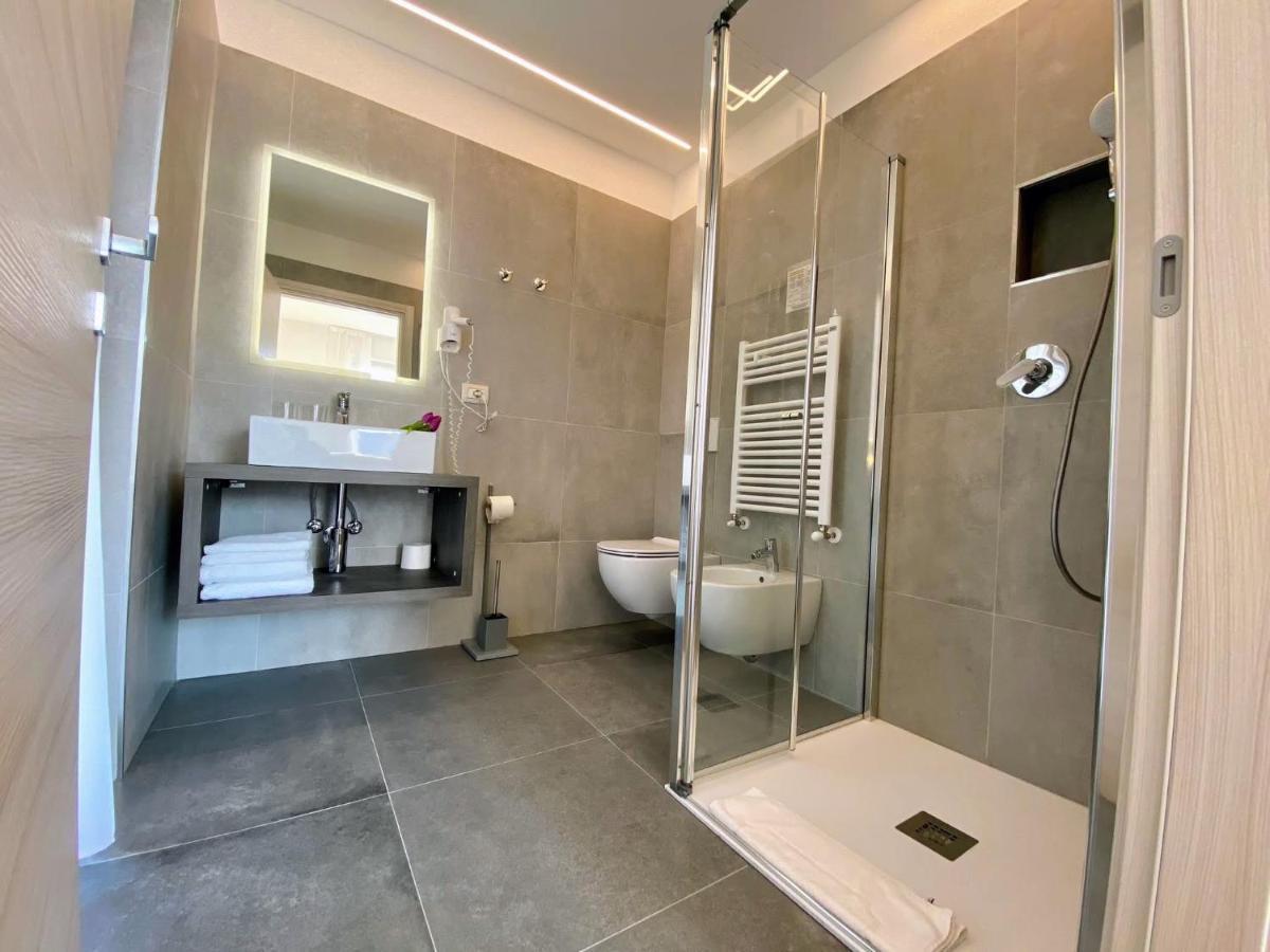 Albergo Garni Francesco Torbole Sul Garda ภายนอก รูปภาพ