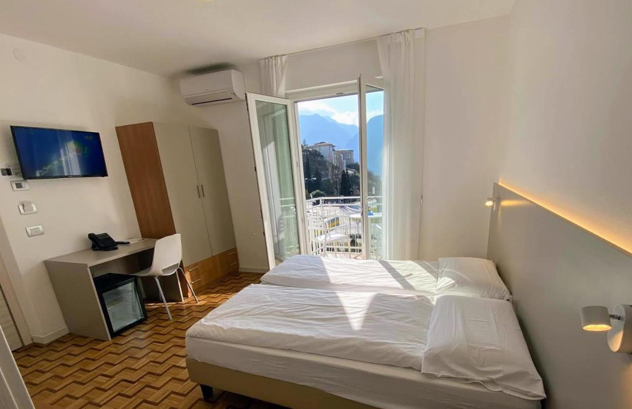 Albergo Garni Francesco Torbole Sul Garda ภายนอก รูปภาพ