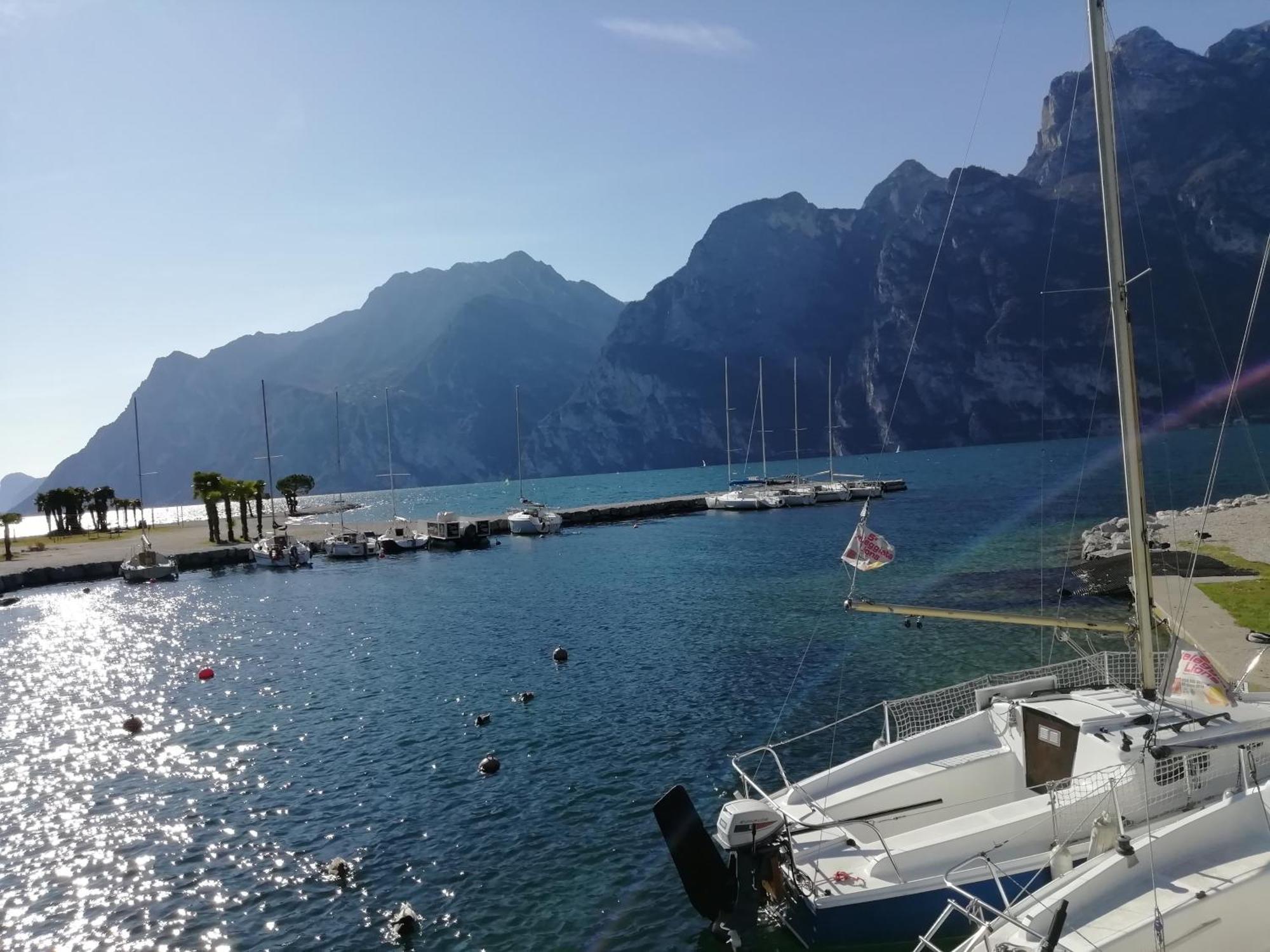 Albergo Garni Francesco Torbole Sul Garda ภายนอก รูปภาพ