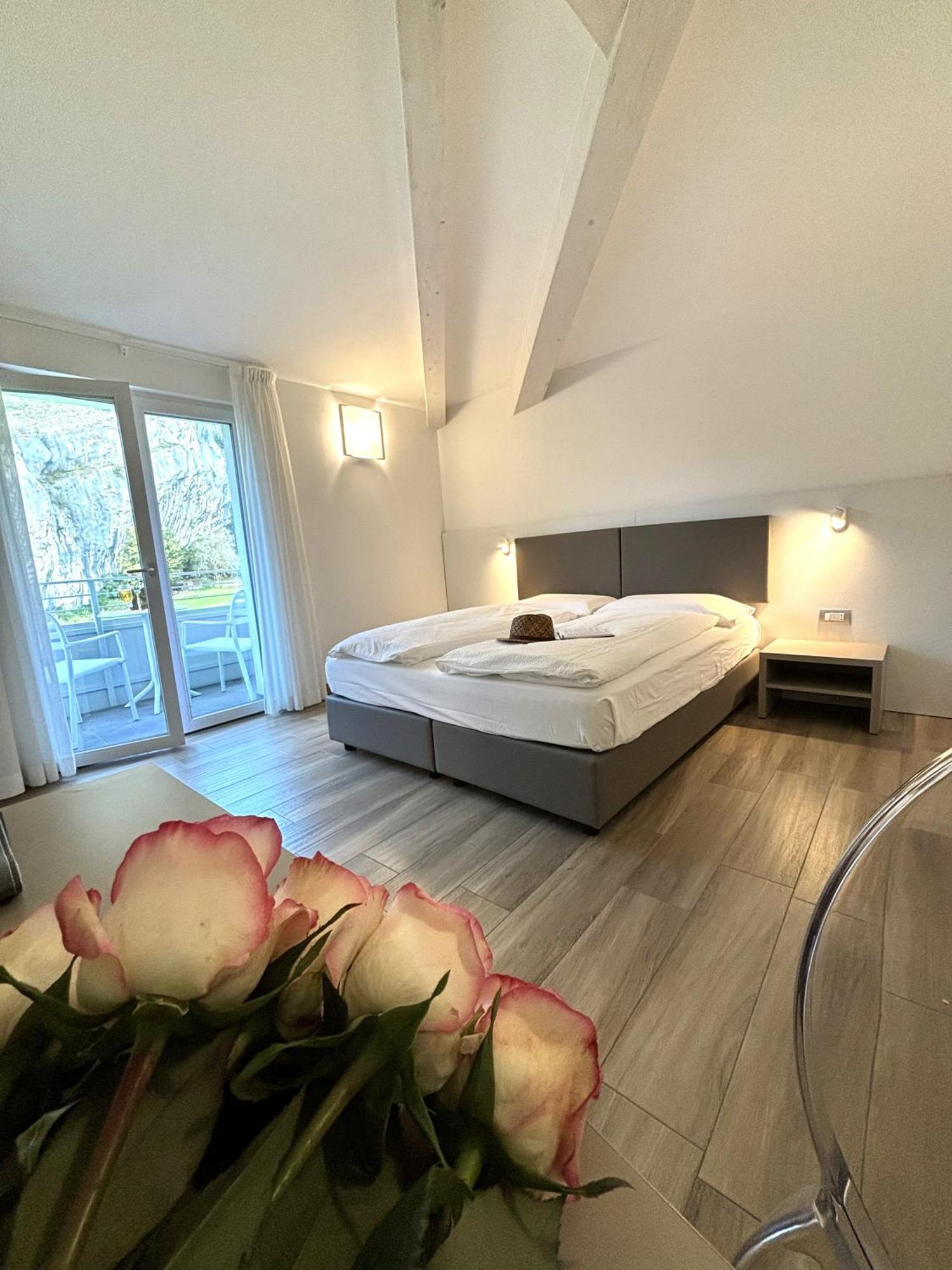 Albergo Garni Francesco Torbole Sul Garda ภายนอก รูปภาพ