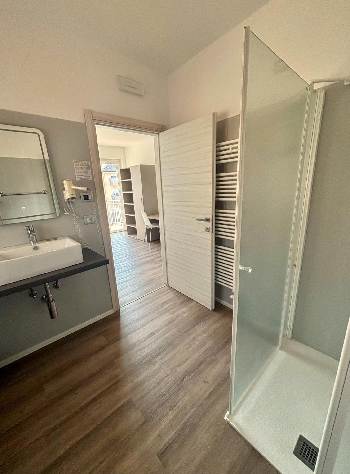 Albergo Garni Francesco Torbole Sul Garda ภายนอก รูปภาพ