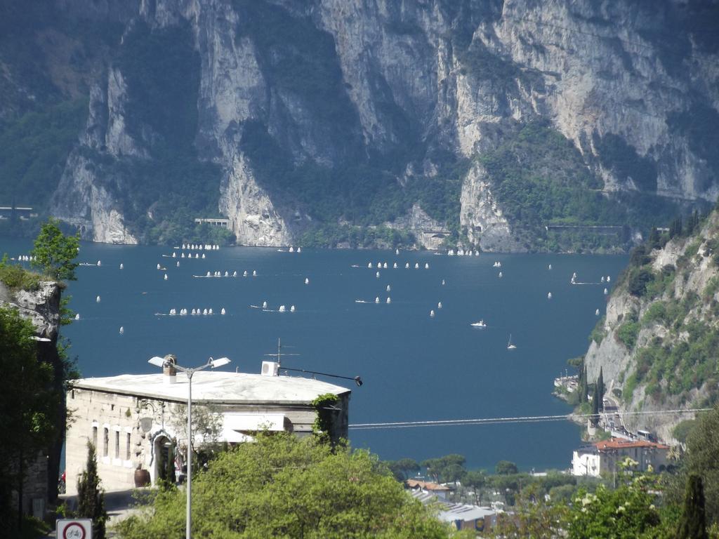 Albergo Garni Francesco Torbole Sul Garda ภายนอก รูปภาพ